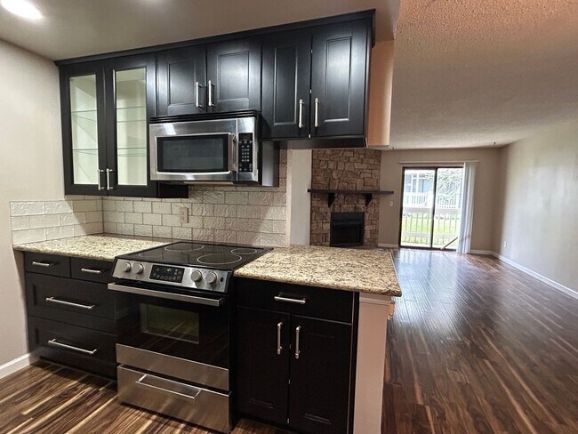 Building Photo - **Leasing Special** Newly renovated 1 Bed/1 Bath Condo near Lowry/Cherry Creek