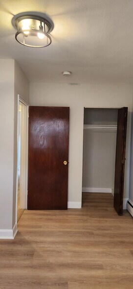 Building Photo - 63 Selkirk Rd