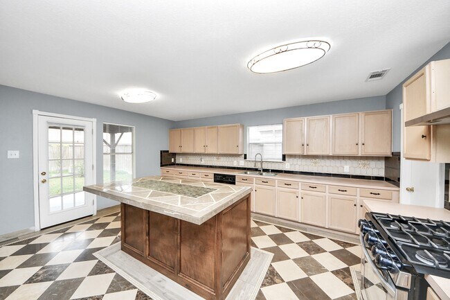 Building Photo - 15227 Western Skies Dr