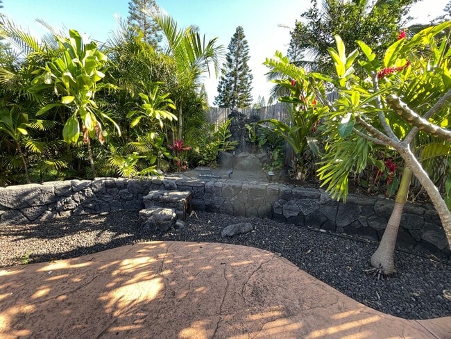 Building Photo - Fully Furnished Executive 3BR / 2BA Home on Pukalani Golf Course