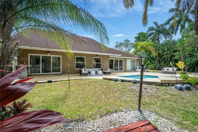 Building Photo - 5452 SW 88th Terrace