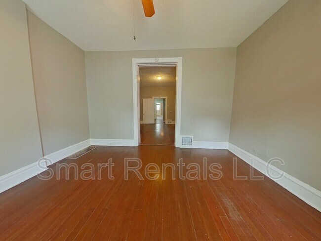 Building Photo - 2711 Keokuk St