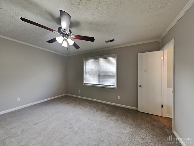 Building Photo - 4073 Red Laurel Way SW