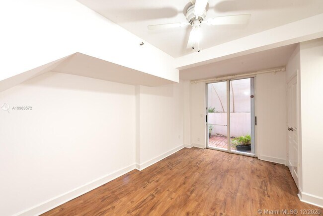 Building Photo - 2801 Florida Ave