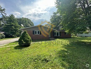 Building Photo - Spacious Warren Township, 3 Bedroom/1.5 Ba...