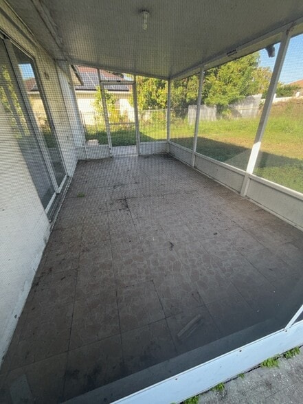 Building Photo - 240 Dalton Dr