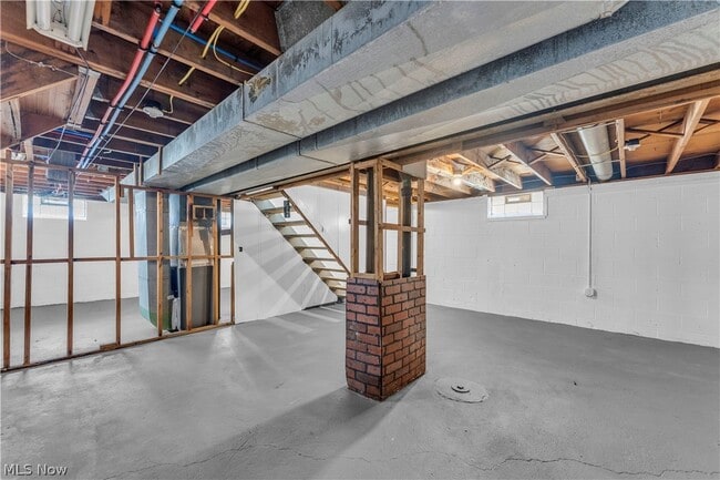 Building Photo - 4417 E 156th St