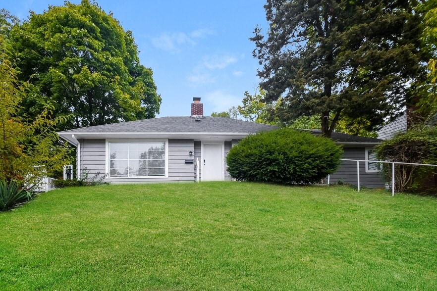 Building Photo - 1030 Crane Ct