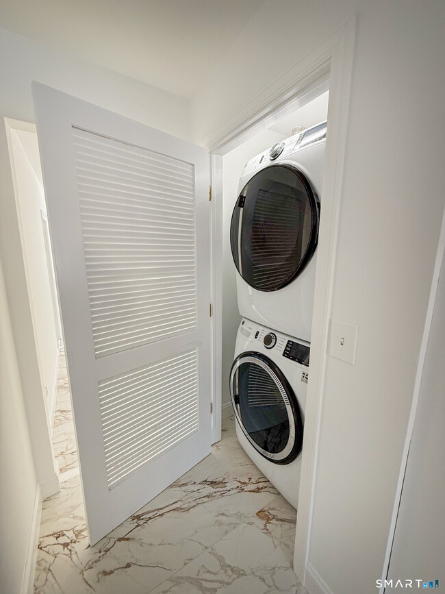 Building Photo - 21 Oven Rock Rd