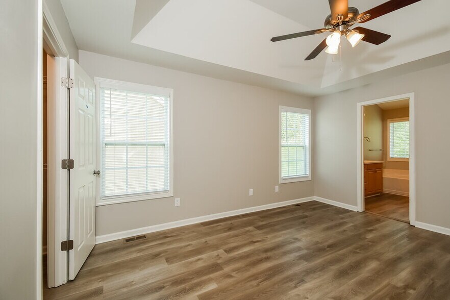 Building Photo - 1442 Paddocks Ct
