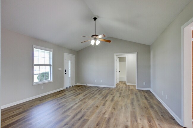 Building Photo - 51 Winding Oaks