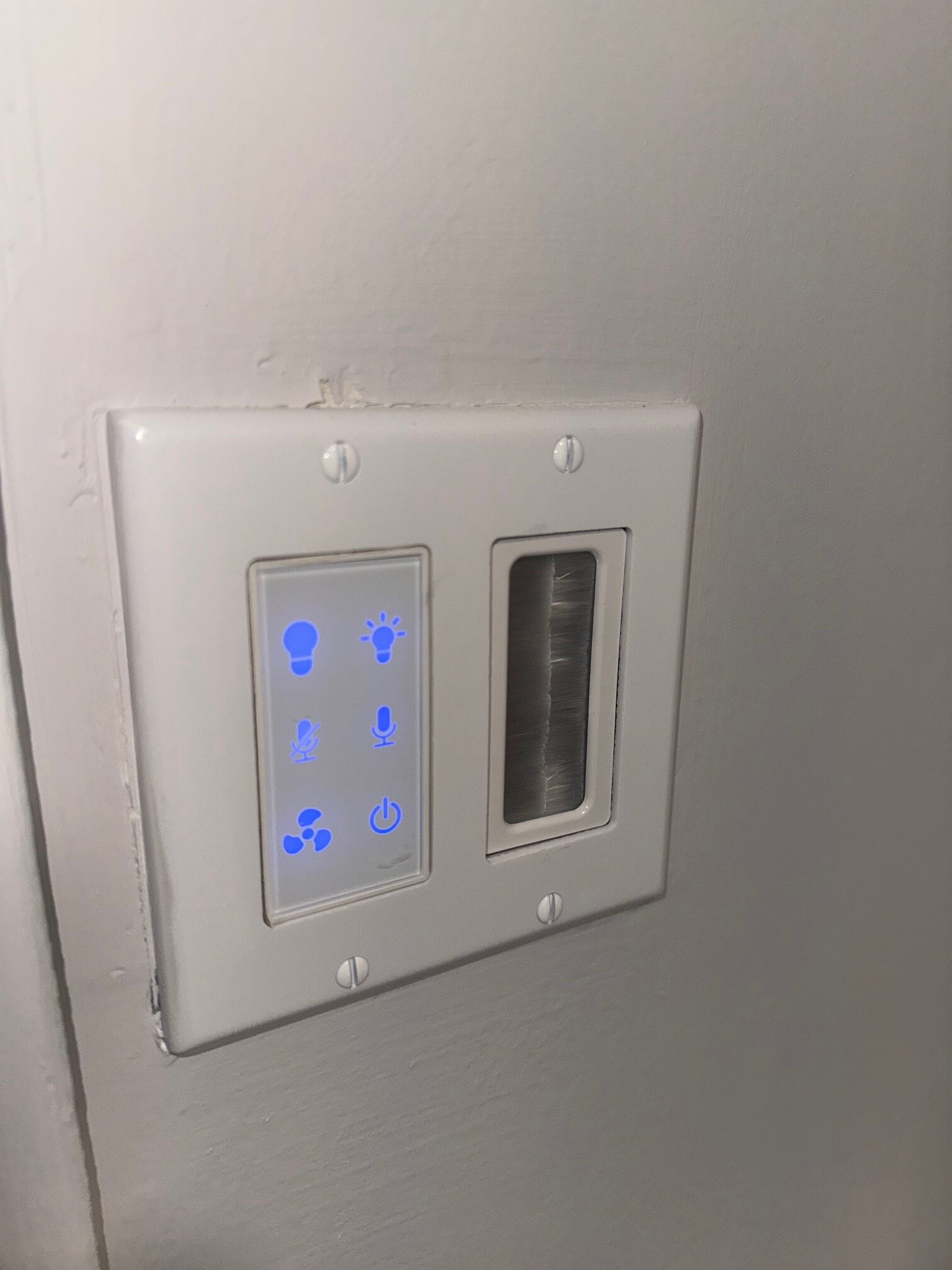 Bathroom Lighting - 52 Valley St