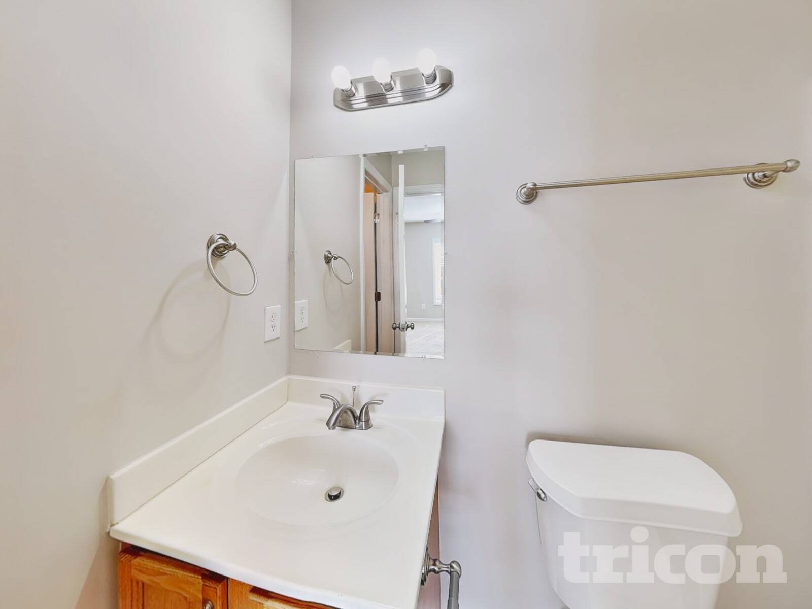 Building Photo - 5513 Landreaux Dr