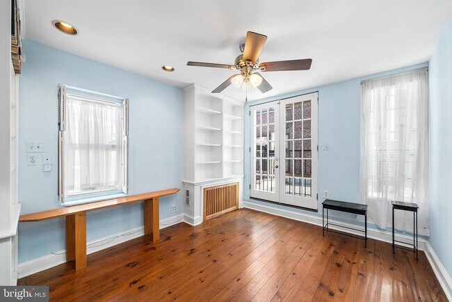 Building Photo - 705 S Warnock St