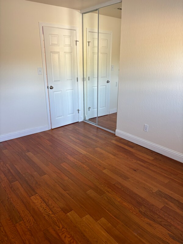 Building Photo - 520 Linford Pl