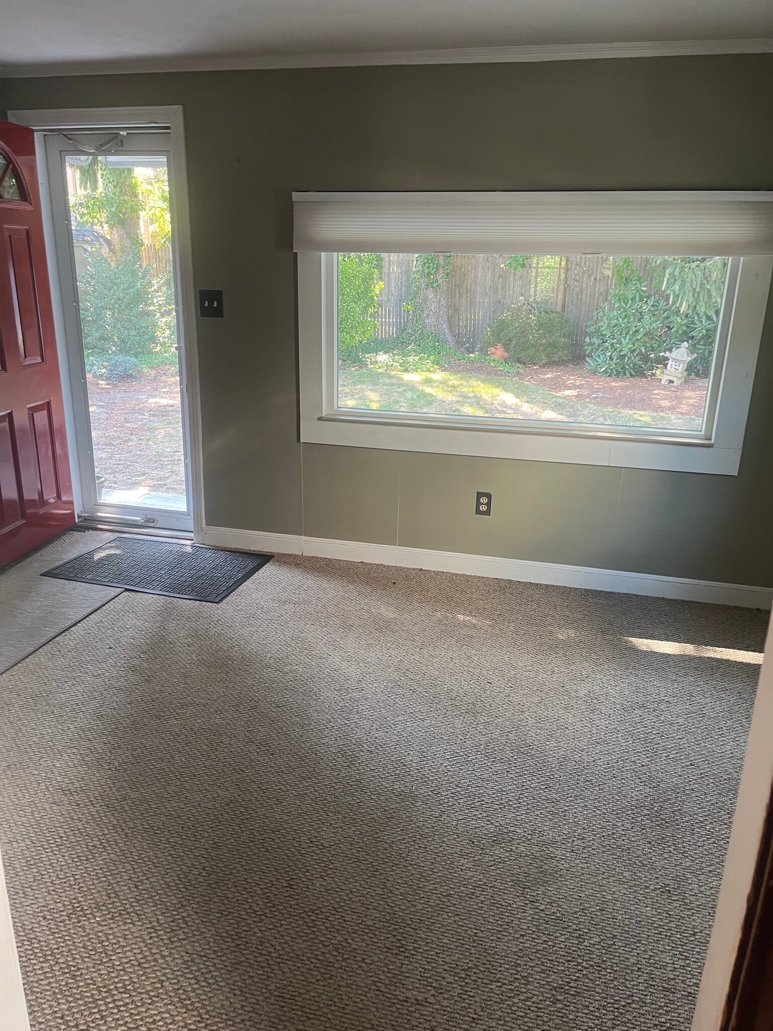 Den - 27 Clearwater Dr