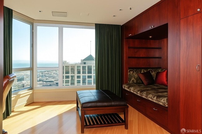 Building Photo - 219 Brannan St