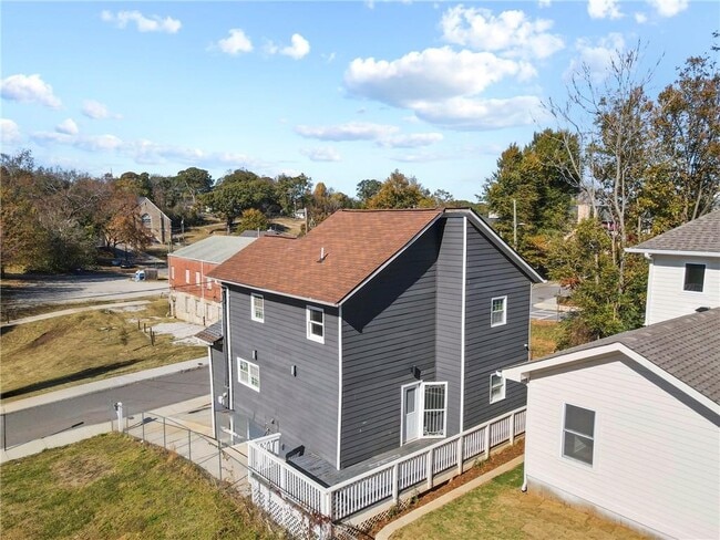 Building Photo - 159 Walnut St NW