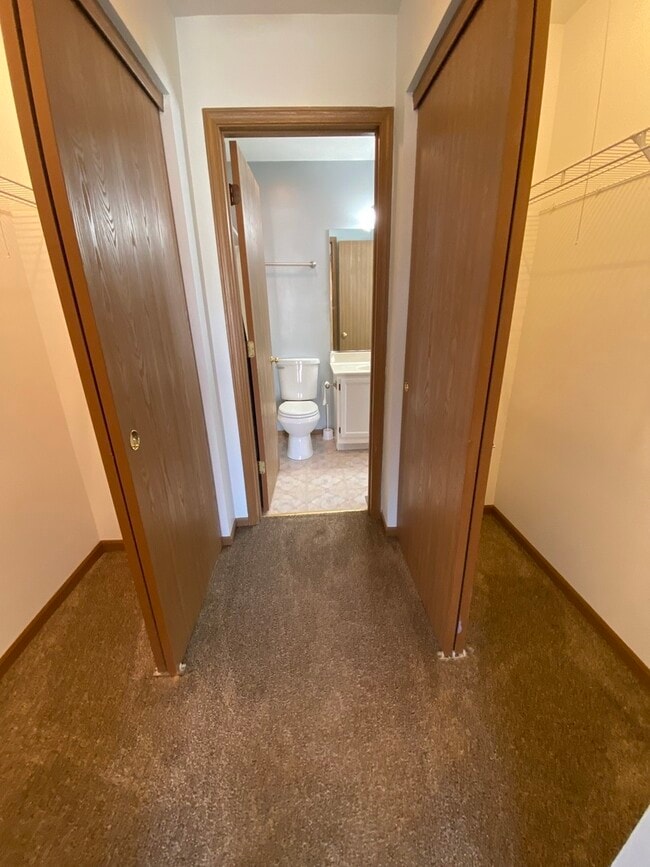 Building Photo - 2203 Rossiter Pkwy