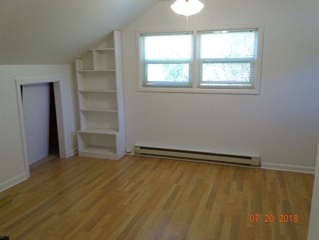 Building Photo - Great South Hills Location