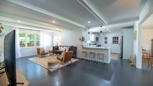 Building Photo - 4959 Parkside Dr