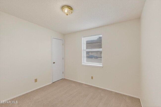 Building Photo - 10370 Kellogg St