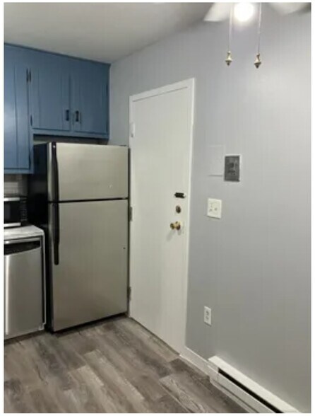 Building Photo - 23 Shirley St