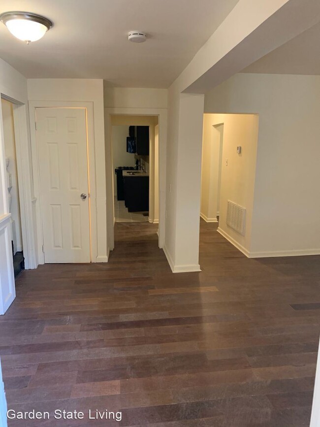 Building Photo - 7 br, 4 bath House - 253 Roseville Avenue