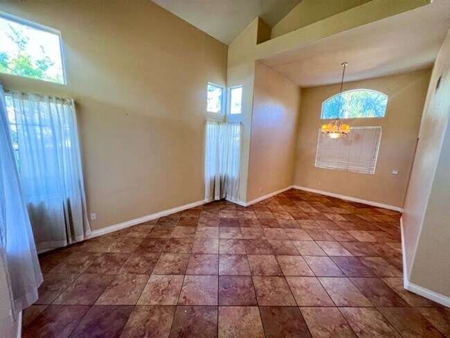 Building Photo - Wonderful 4 bedroom Temecula home for LEASE!