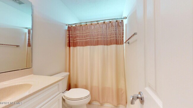 Building Photo - 536 Catamaran Dr