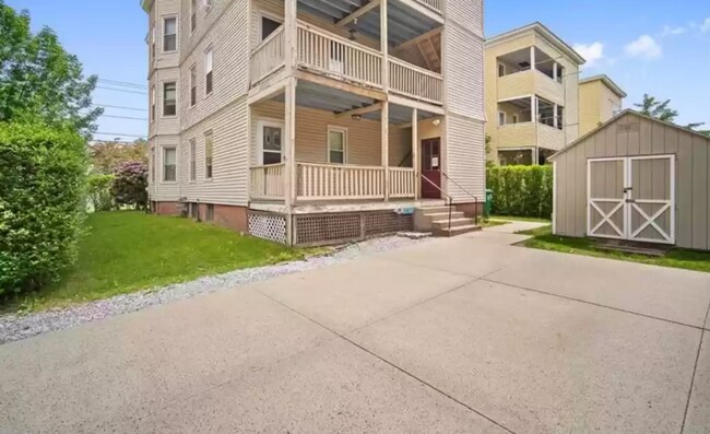 Building Photo - 40 Orchard St