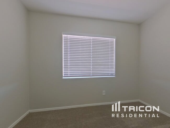 Building Photo - 9343 W Mission Ln