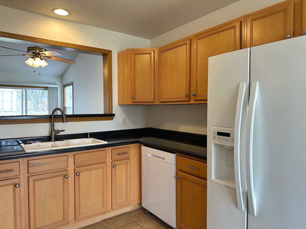 Building Photo - 482 Fox Ln