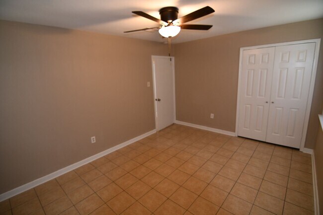 Building Photo - Must See!  Newly renovated, 3 bedroom, 1 bath home in Brownsfield off Plank Road