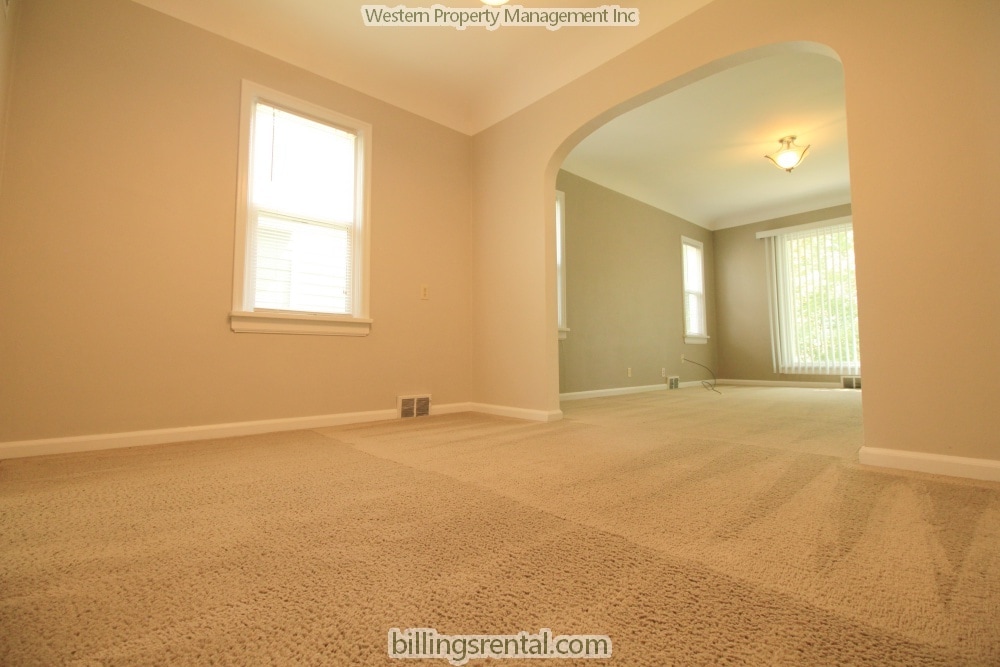 Dining Area - 743 Wyoming Ave