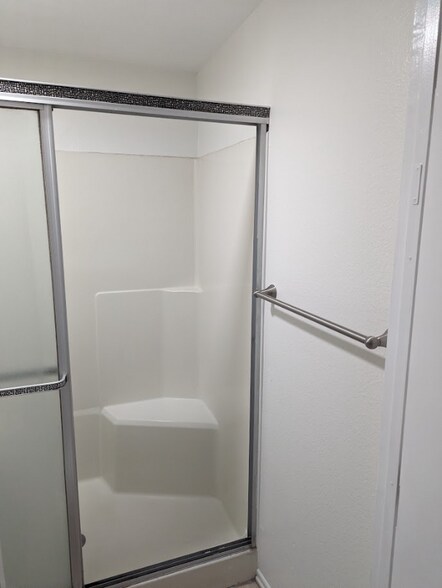 Building Photo - 1046 Canal St