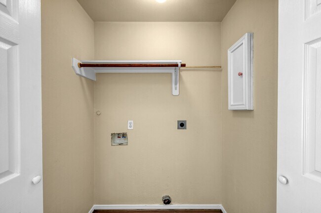 Building Photo - 172 Binnacle Ct