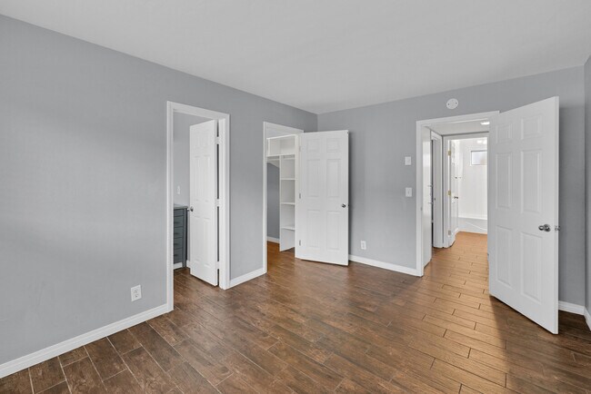 Primary Suite 2 - 4475 Dale Ave