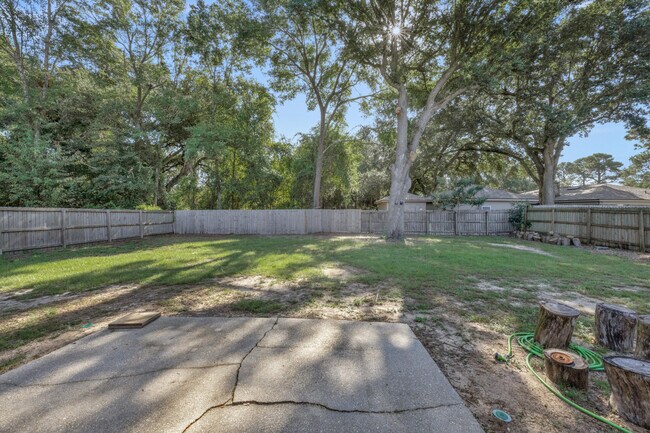 Building Photo - 7710 Charter Oaks Dr