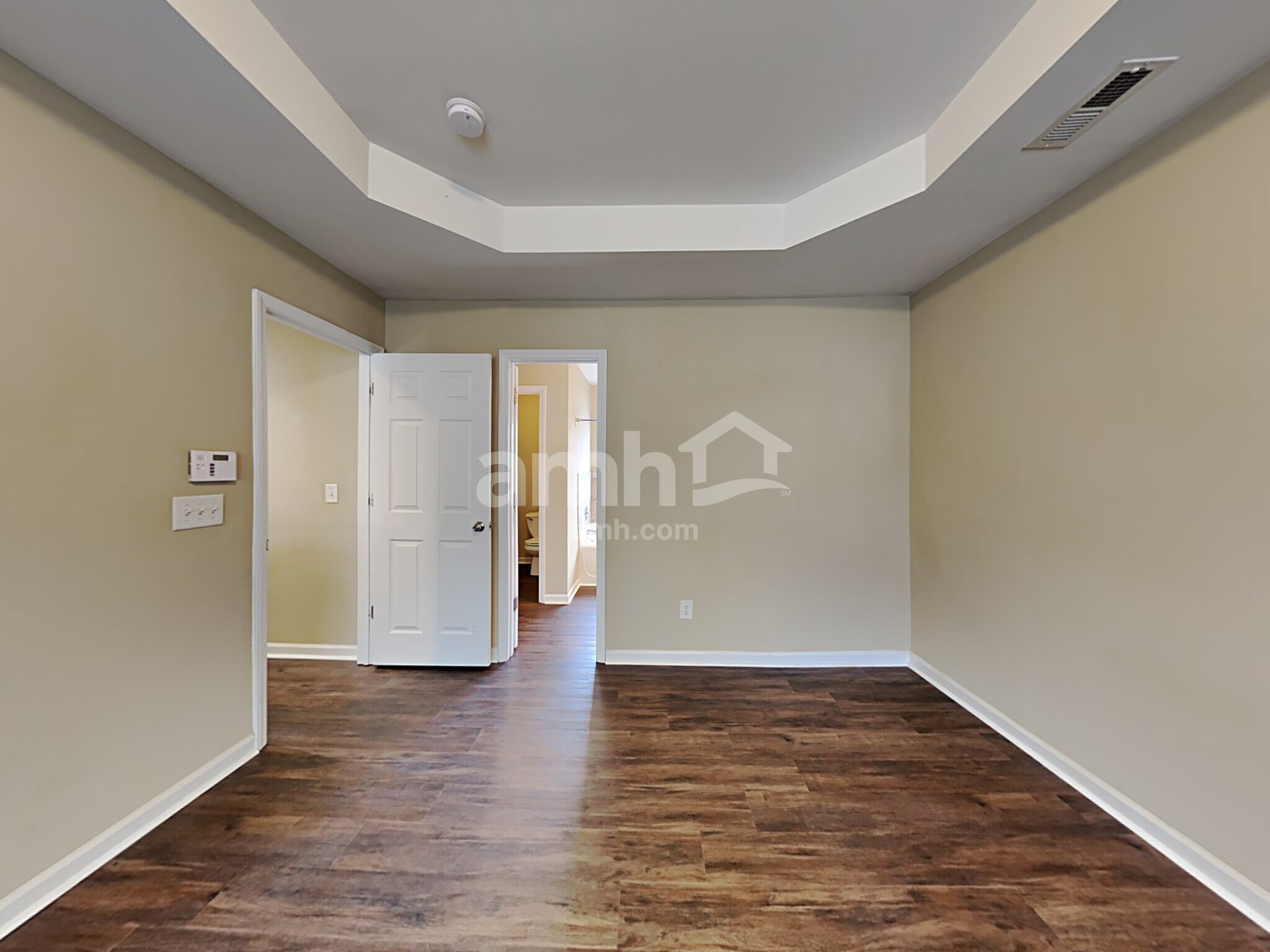 Building Photo - 5152 Chasteal Trl