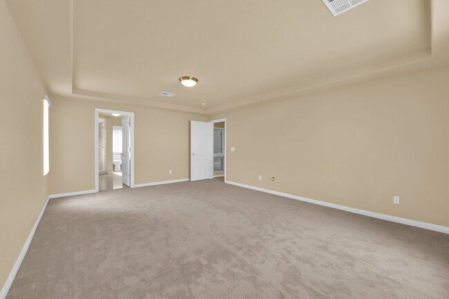 Building Photo - Beautiful 3 Bedroom Home!