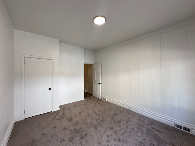 Building Photo - First Floor 1 Bed, 1 Bath Apartment in Sharpsburg - Available Immediately!