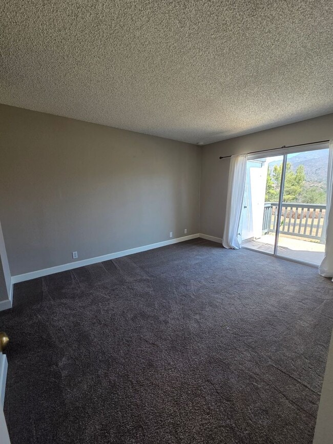 Building Photo - RSM CONDO WITH AMAZING VIEW!