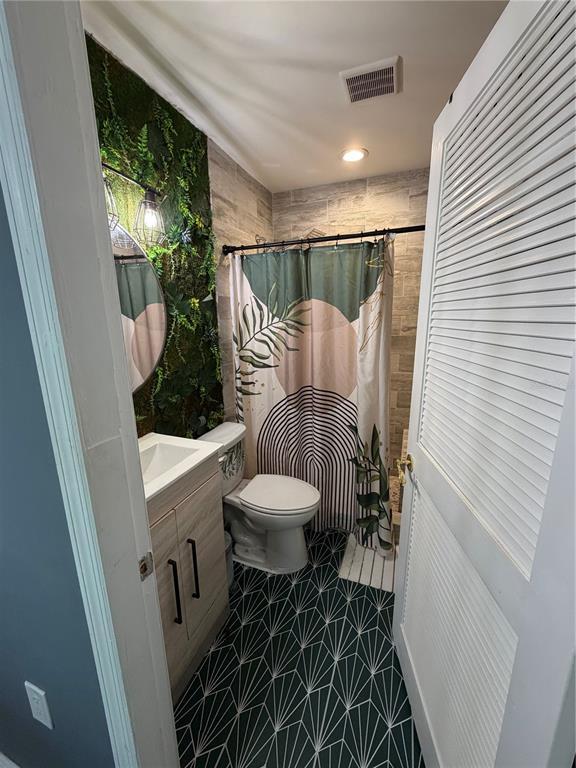 Building Photo - 2516 3rd Ave S