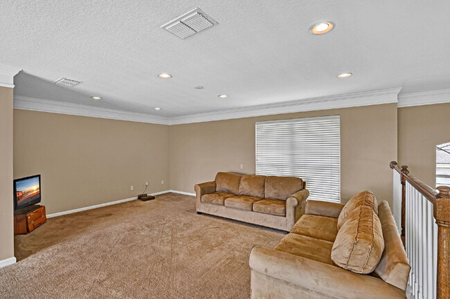 Building Photo - Welcome to your Florida lifestyle! 5 bedro...