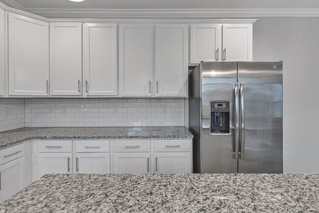 Building Photo - 707 Riva Ridge Rd