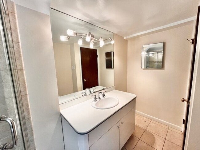 Building Photo - 8308 Whitman Dr