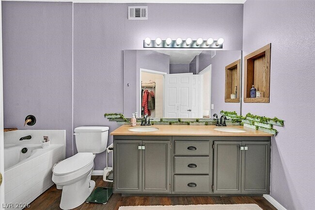 Building Photo - 10550 W Alexander Rd