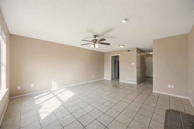 Building Photo - 1006 Bland Dr