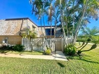 Building Photo - 225 Lake Arbor Dr